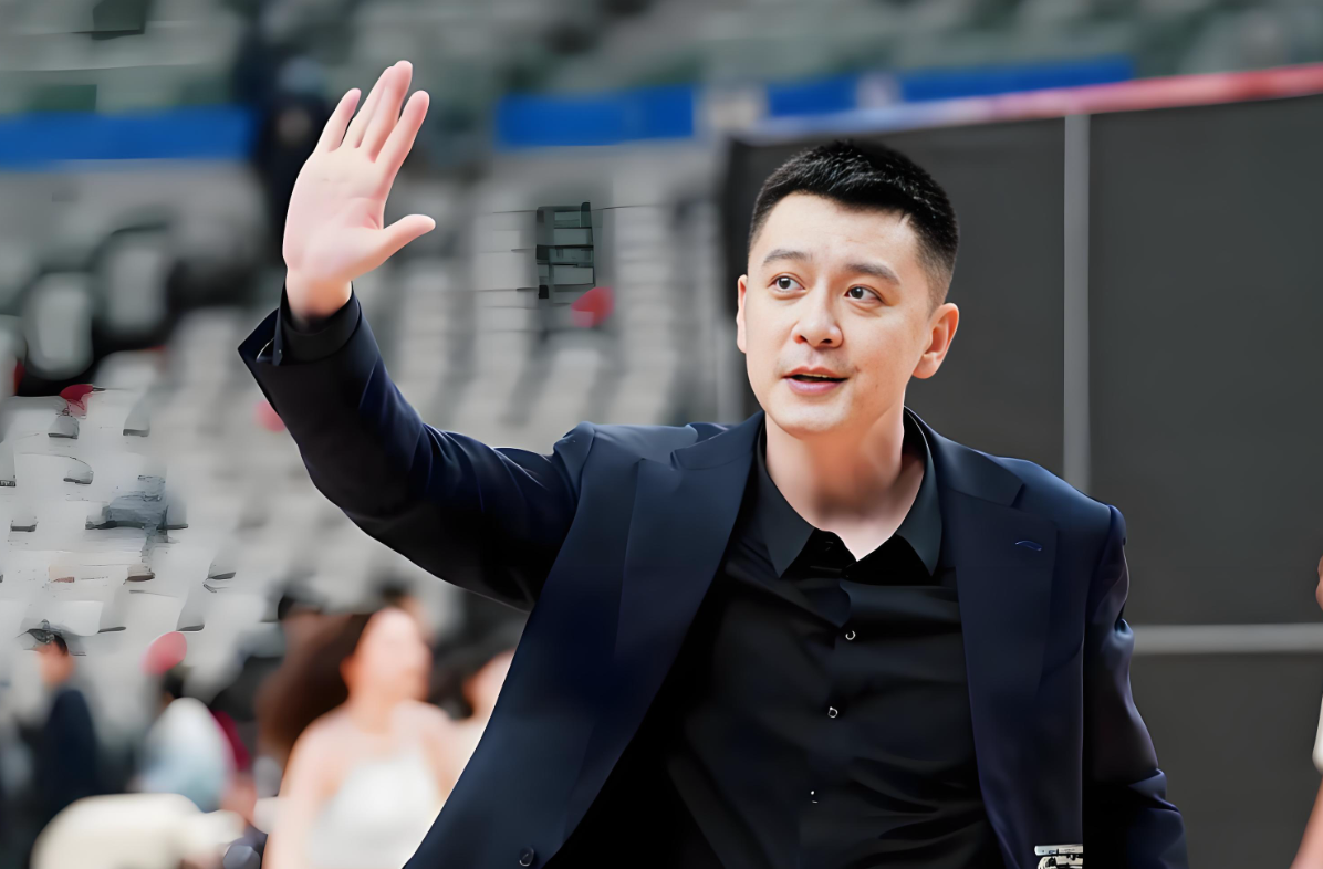 bob半岛体育-输青岛16分!杨鸣中肯点评,指出了3大输球的原因